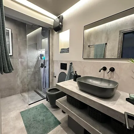 His&Hers Luxury Apartment Athens Exterior photo