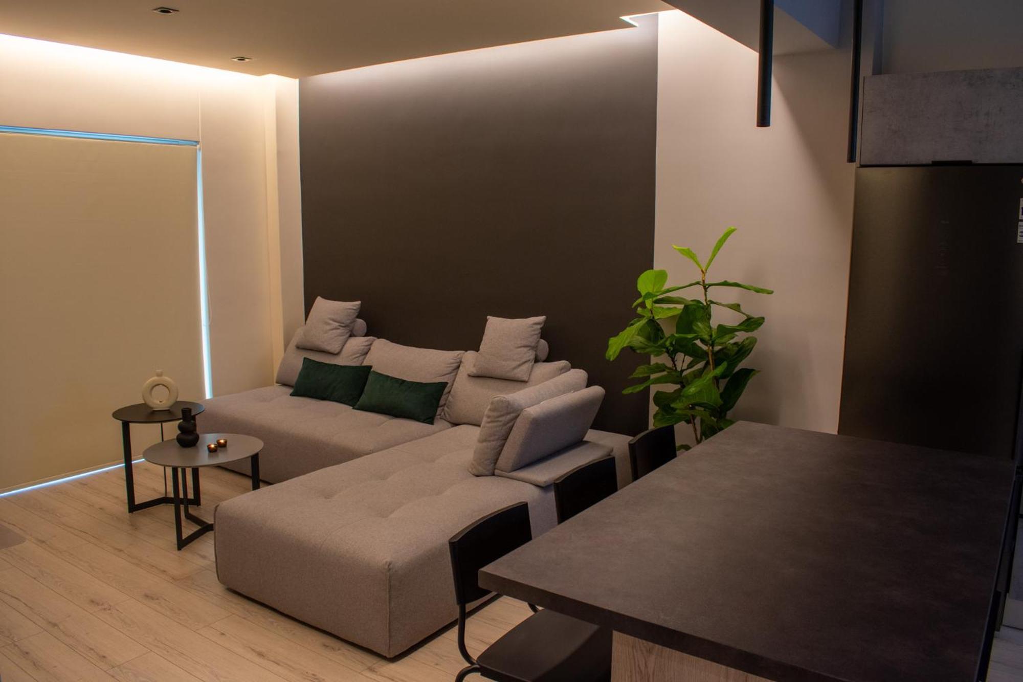 His&hers Luxury Apartment