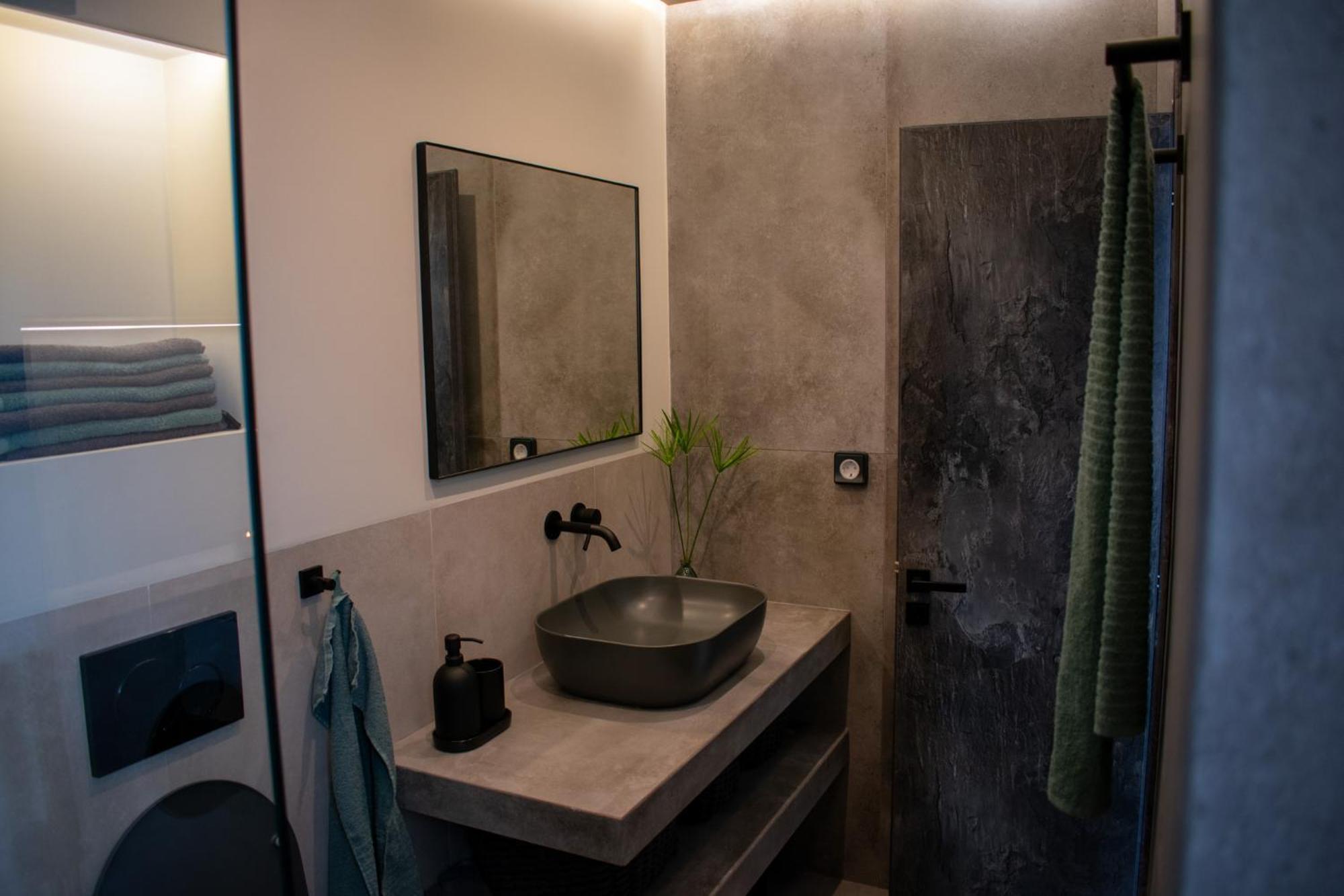 His&hers Luxury Athens